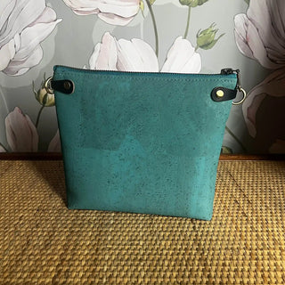 Izzy's Mom Cross-Body (M) - Turquoise Cork Sunlit Dahlias / Brushed Antique
