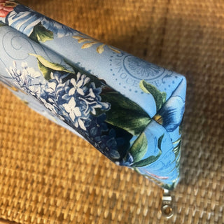 The Carry-All (small) - Blue w/ Butterflies